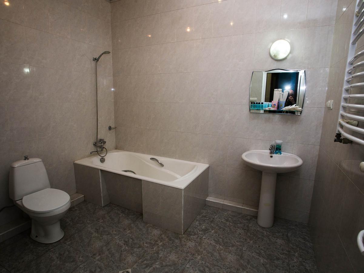 טביליסי Silk Road Hotel מראה חיצוני תמונה