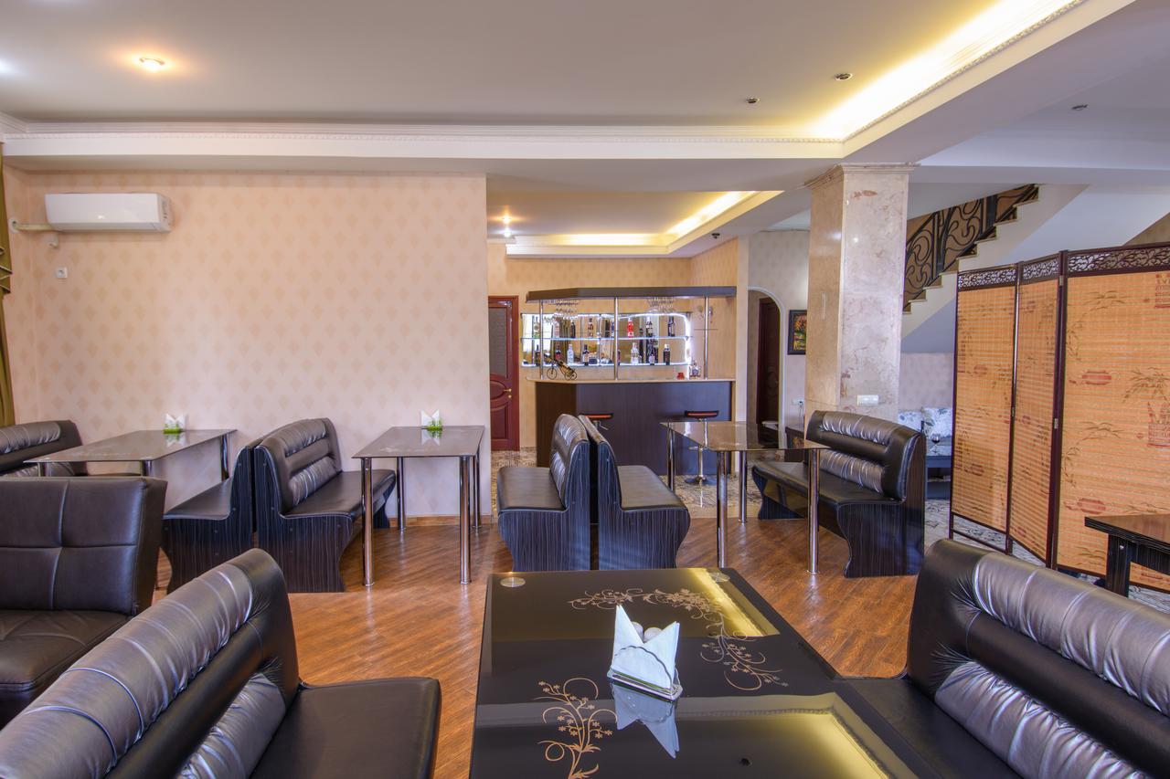טביליסי Silk Road Hotel מראה חיצוני תמונה