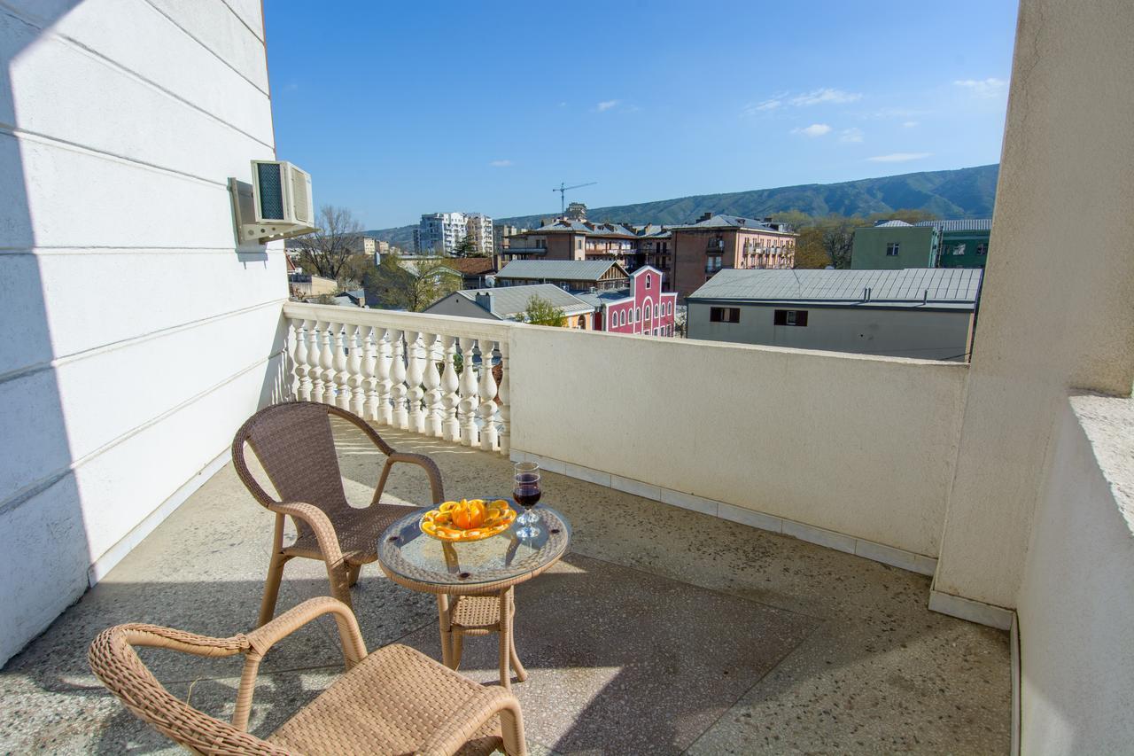 טביליסי Silk Road Hotel מראה חיצוני תמונה