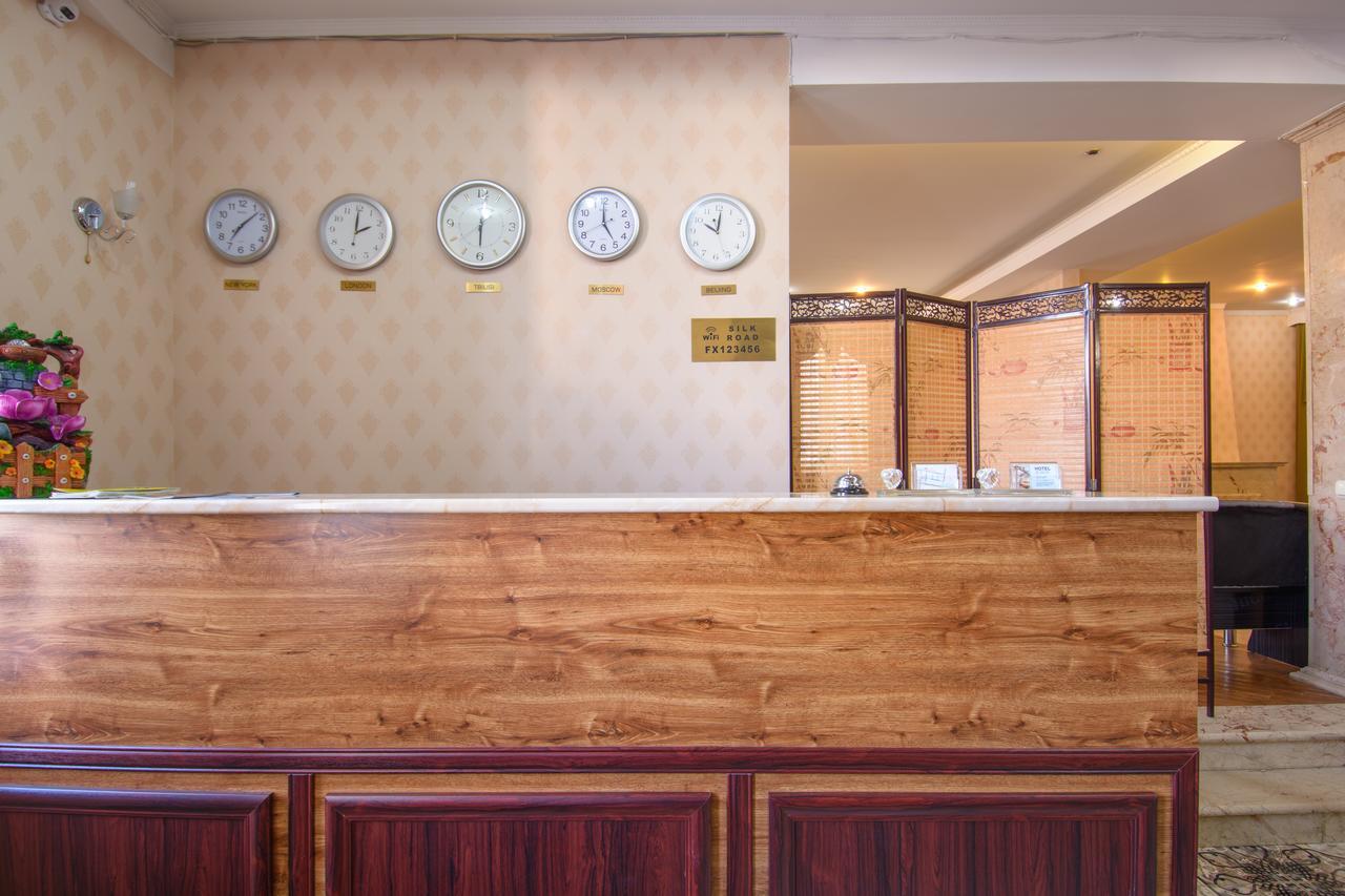 טביליסי Silk Road Hotel מראה חיצוני תמונה